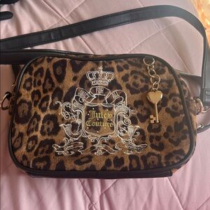 Juicy Couture CHEETAH Print Crossbody with Gold Heart Key Charm NWT